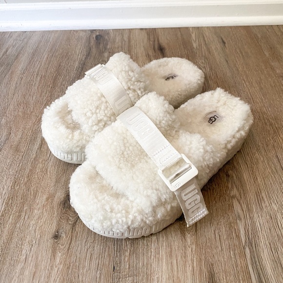 Ugg Fluffita White Slipper Sandal • Women’s Size 9 - Picture 8 of 11
